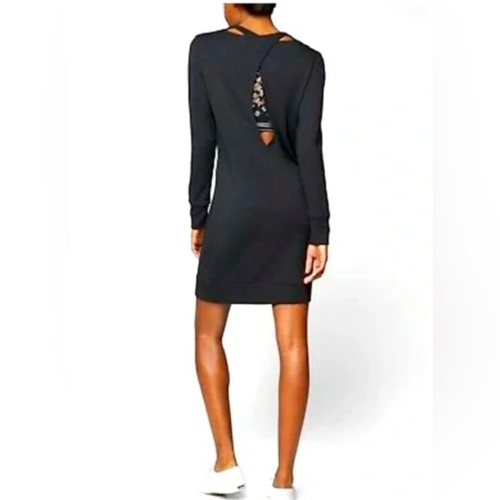 Athleta Nirvana Go-To Dress Long Sleeve Back Cut Out Size Small